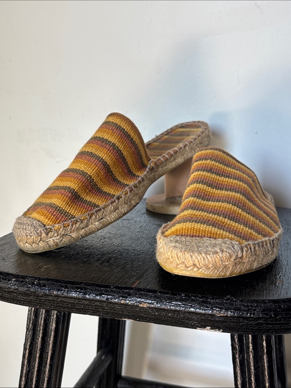 Vintage Authentic Spanish Espadrilles André Assous US 8